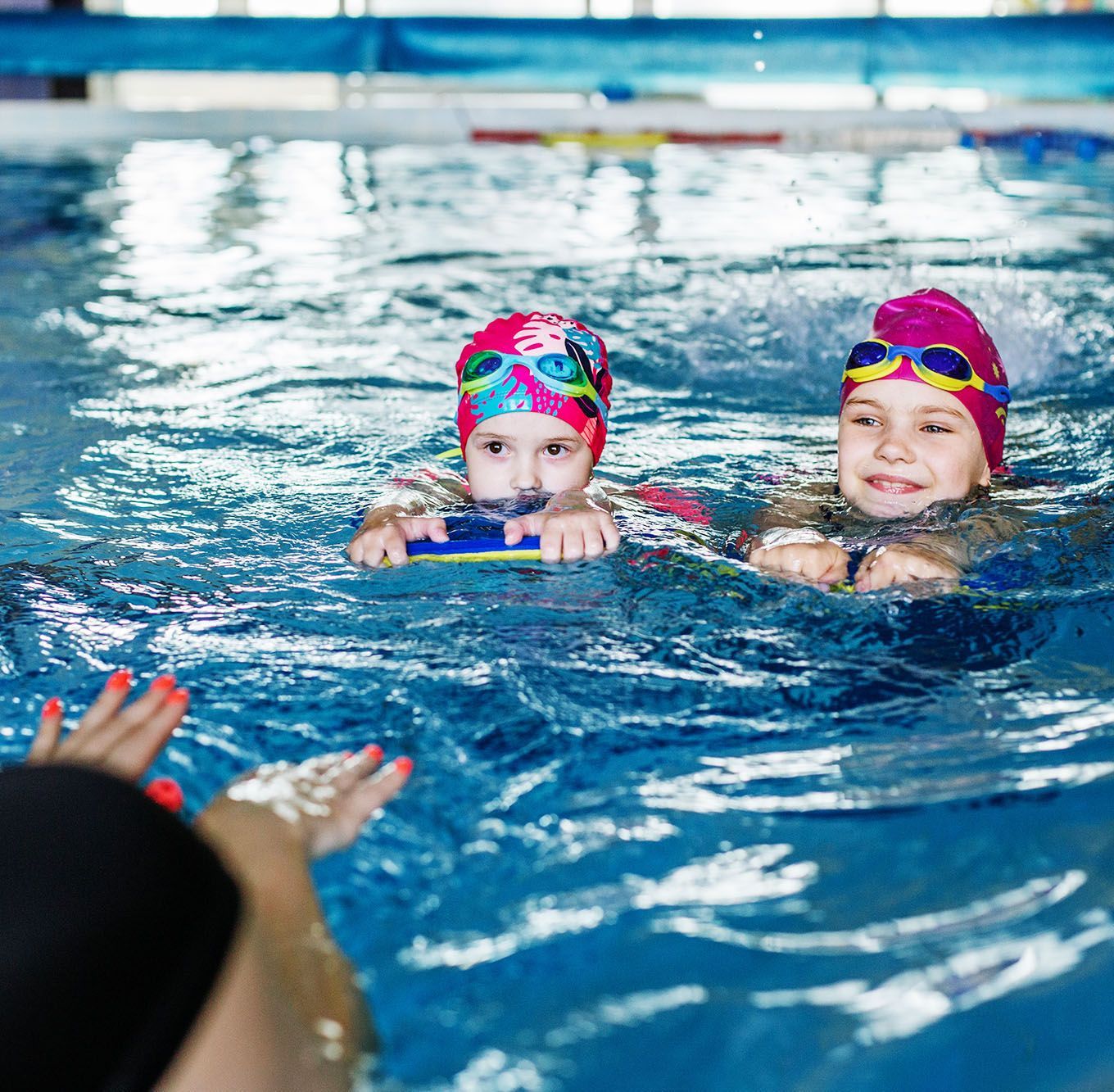 Cours privés ou en groupe : lequel choisir pour votre enfant ?